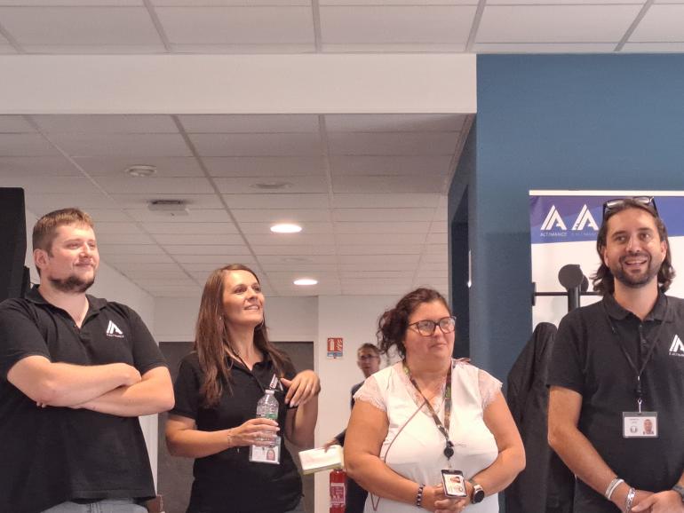 Trois salariés, Adeline, Stéphanie et Maxime d'E-Altimance
