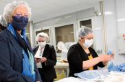 VISITE OFFICIELLE DE SOPHIE CLUZEL DANS L'EA APF ENTREPRISES A EVREUX